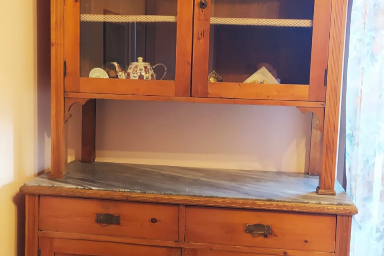 CREDENZA